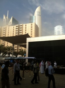 Arab Health mässan i morgondimma